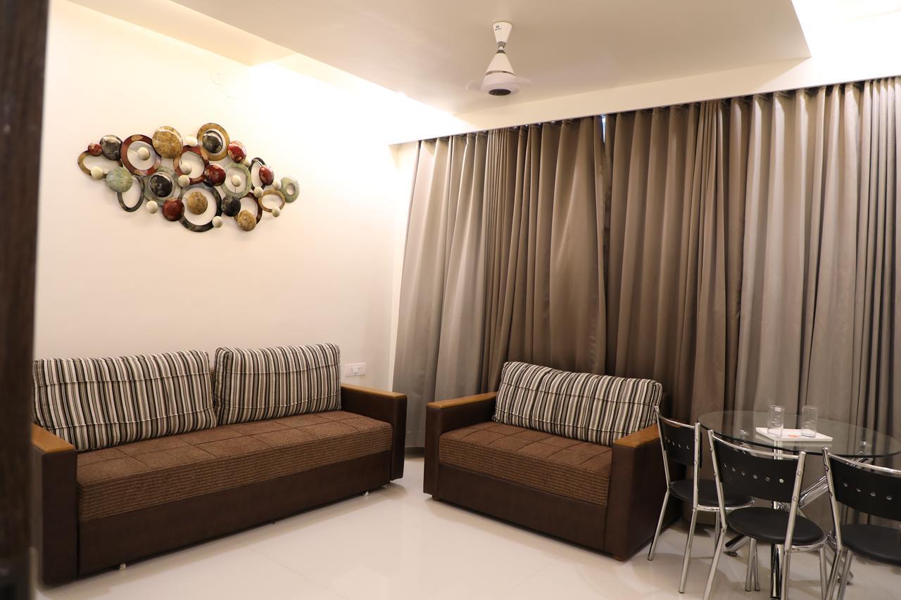 Hotel Pushpak Park Osmanabad Exterior foto